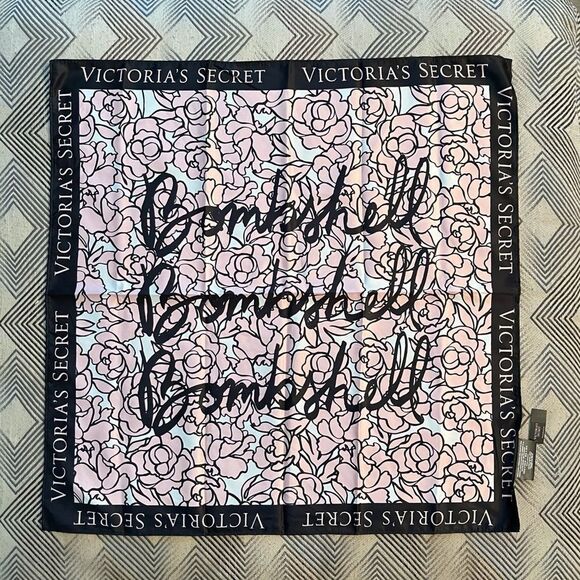 Victoria’s Secret Scarf/Bandana - Picture 1 of 4
